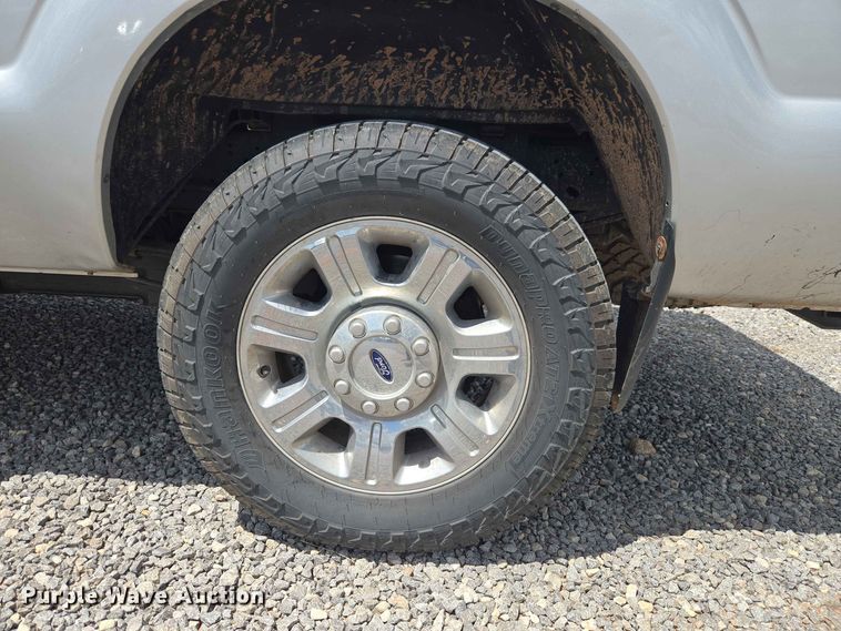 image for item EW0462 2015 Ford F250 Super Duty Crew Cab pickup truck