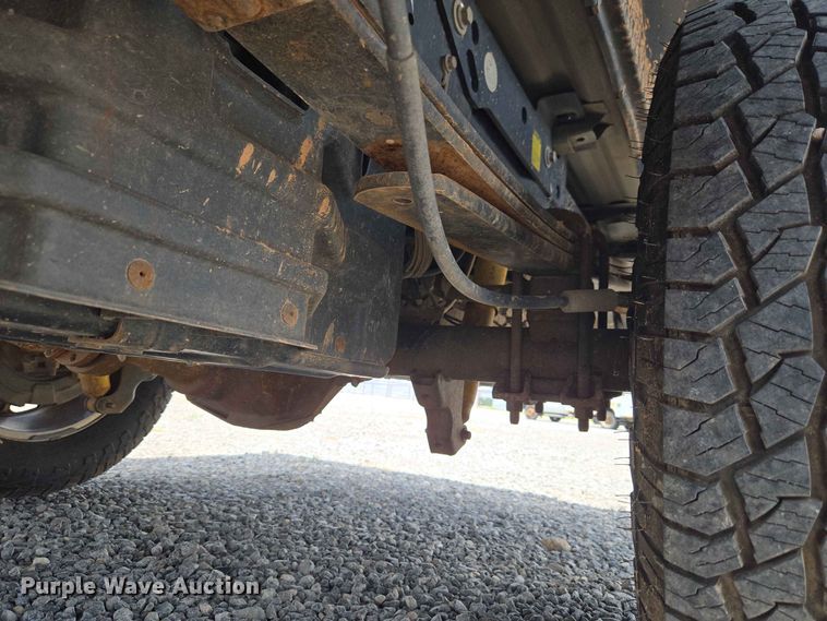 image for item EW0462 2015 Ford F250 Super Duty Crew Cab pickup truck
