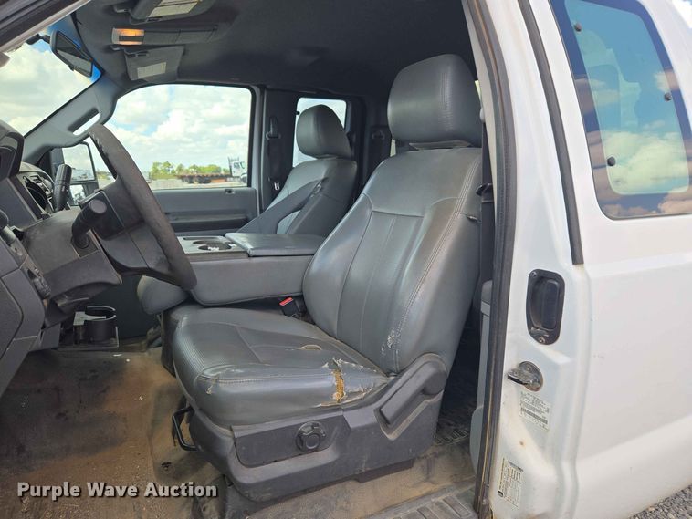 image for item EW0463 2012 Ford F250 Super Duty Ext. Cab pickup truck