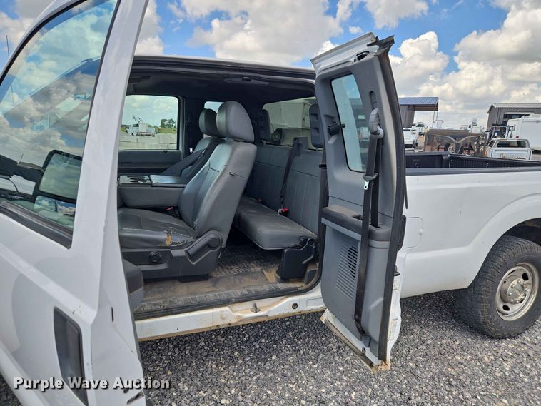 image for item EW0463 2012 Ford F250 Super Duty Ext. Cab pickup truck