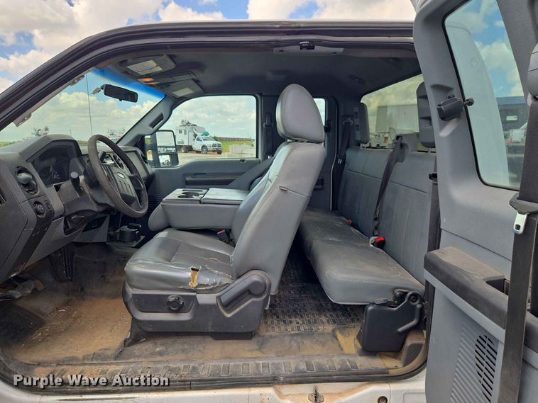 image for item EW0463 2012 Ford F250 Super Duty Ext. Cab pickup truck