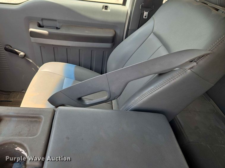 image for item EW0463 2012 Ford F250 Super Duty Ext. Cab pickup truck