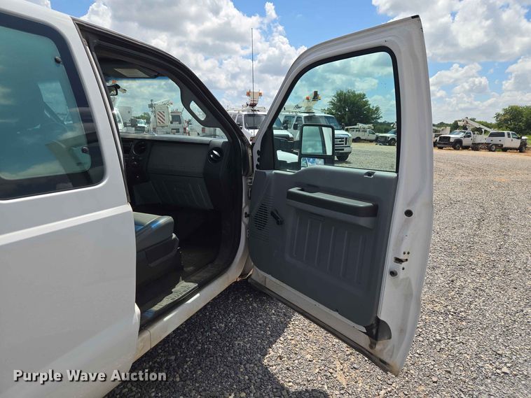image for item EW0463 2012 Ford F250 Super Duty Ext. Cab pickup truck