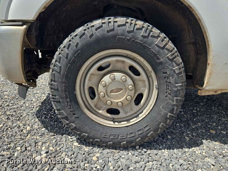 image for item EW0463 2012 Ford F250 Super Duty Ext. Cab pickup truck