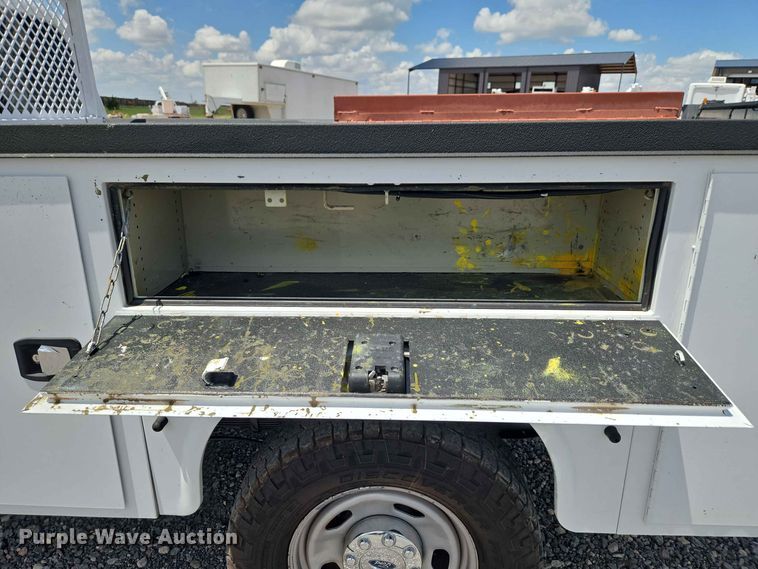 image for item EW0464 2016 Ford F350 Super Duty Ext. Cab utility bed pickup truck