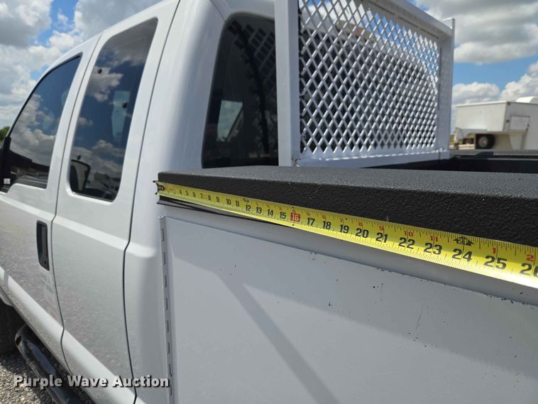 image for item EW0464 2016 Ford F350 Super Duty Ext. Cab utility bed pickup truck