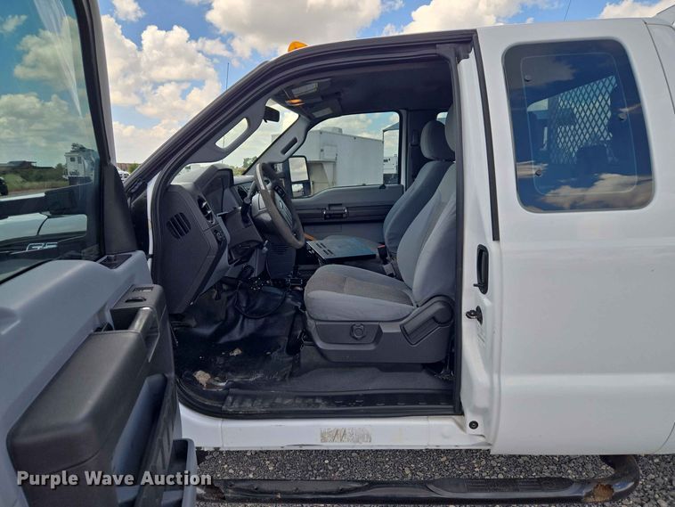 image for item EW0464 2016 Ford F350 Super Duty Ext. Cab utility bed pickup truck