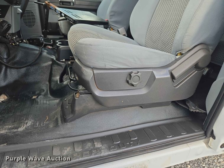 image for item EW0464 2016 Ford F350 Super Duty Ext. Cab utility bed pickup truck