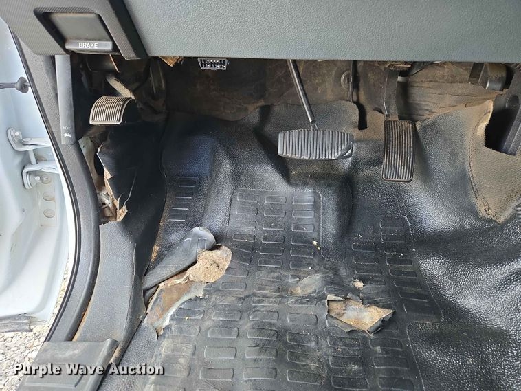 image for item EW0464 2016 Ford F350 Super Duty Ext. Cab utility bed pickup truck