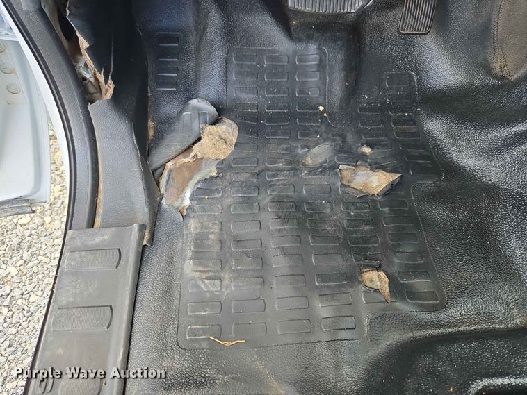 image for item EW0464 2016 Ford F350 Super Duty Ext. Cab utility bed pickup truck