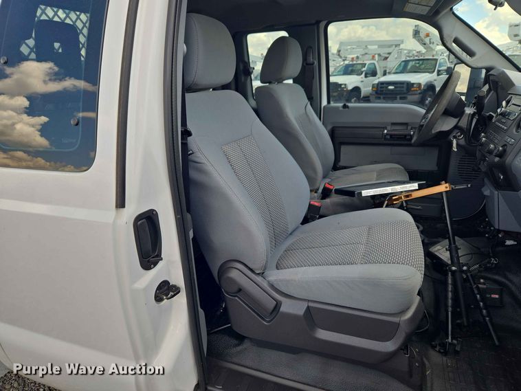 image for item EW0464 2016 Ford F350 Super Duty Ext. Cab utility bed pickup truck