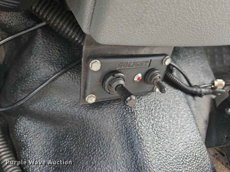 image for item EW0464 2016 Ford F350 Super Duty Ext. Cab utility bed pickup truck
