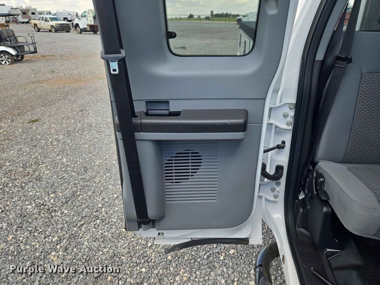 image for item EW0464 2016 Ford F350 Super Duty Ext. Cab utility bed pickup truck