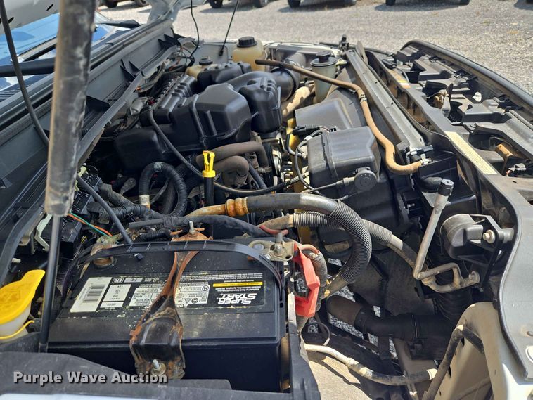 image for item EW0464 2016 Ford F350 Super Duty Ext. Cab utility bed pickup truck