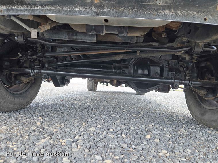image for item EW0464 2016 Ford F350 Super Duty Ext. Cab utility bed pickup truck