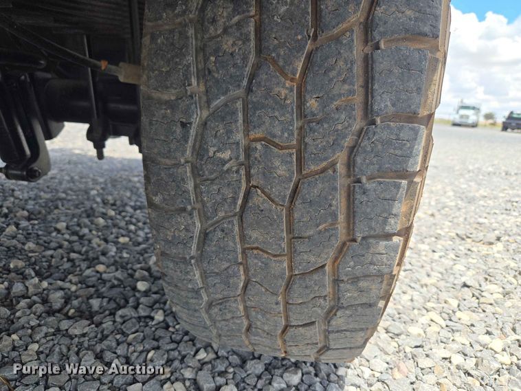 image for item EW0464 2016 Ford F350 Super Duty Ext. Cab utility bed pickup truck
