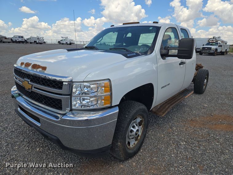 2012 Chevrolet Silverado 2500HD Ext. Cab pickup truck cab and chassis