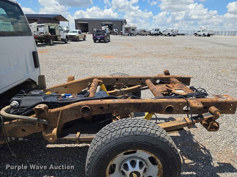 image for item EW0465 2012 Chevrolet Silverado 2500HD Ext. Cab pickup truck cab and chassis