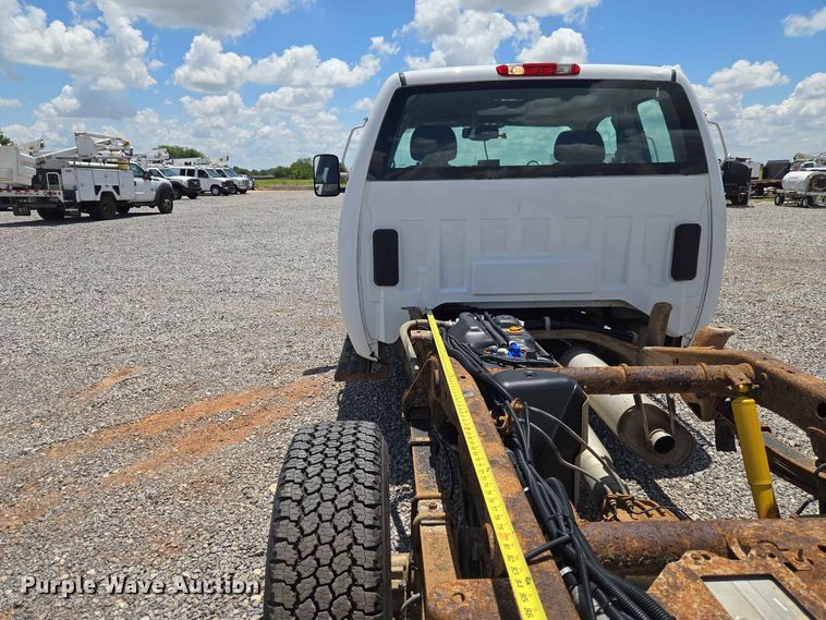 image for item EW0465 2012 Chevrolet Silverado 2500HD Ext. Cab pickup truck cab and chassis