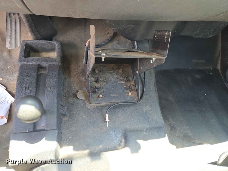 image for item EW0465 2012 Chevrolet Silverado 2500HD Ext. Cab pickup truck cab and chassis