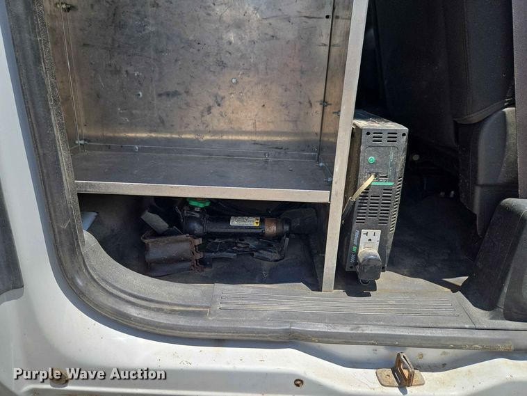 image for item EW0465 2012 Chevrolet Silverado 2500HD Ext. Cab pickup truck cab and chassis