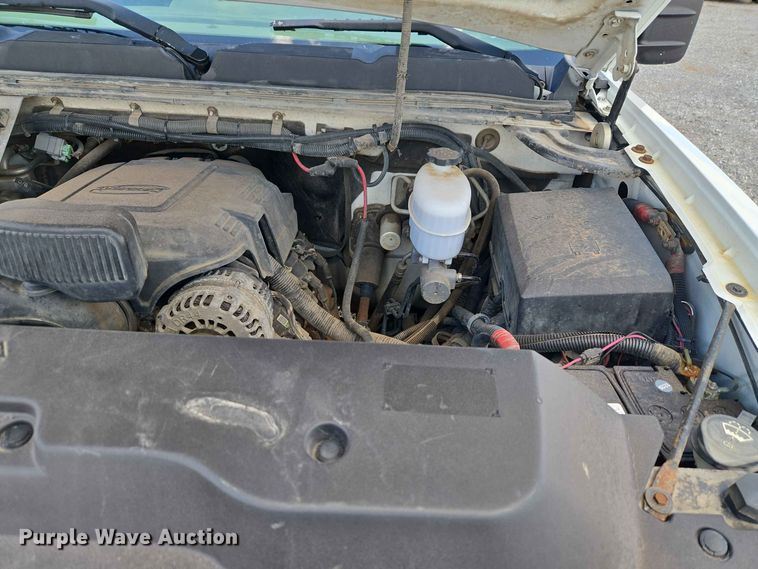 image for item EW0465 2012 Chevrolet Silverado 2500HD Ext. Cab pickup truck cab and chassis