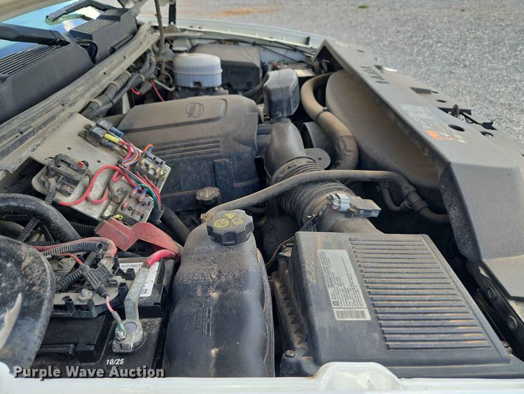 image for item EW0465 2012 Chevrolet Silverado 2500HD Ext. Cab pickup truck cab and chassis