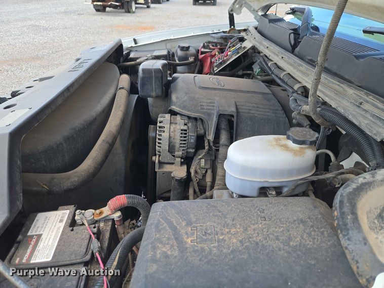 image for item EW0465 2012 Chevrolet Silverado 2500HD Ext. Cab pickup truck cab and chassis