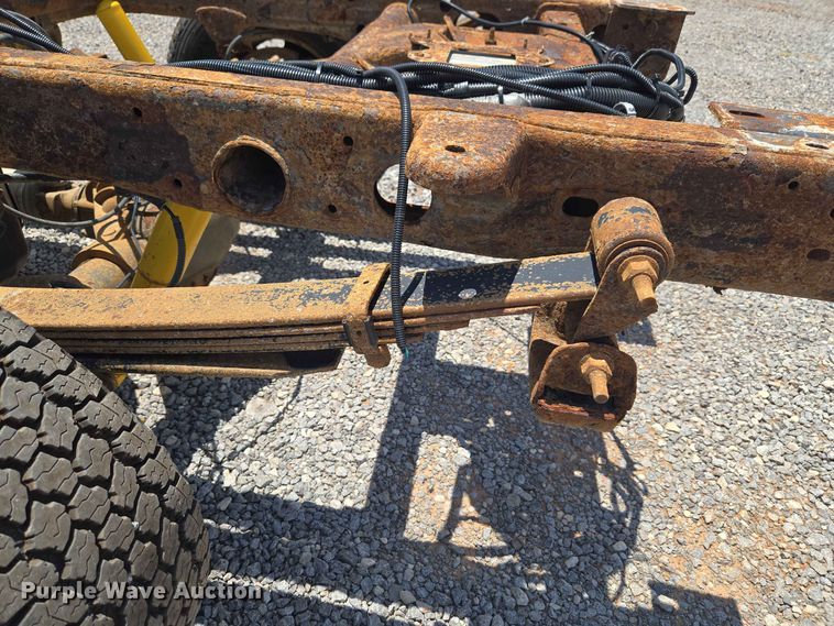 image for item EW0465 2012 Chevrolet Silverado 2500HD Ext. Cab pickup truck cab and chassis
