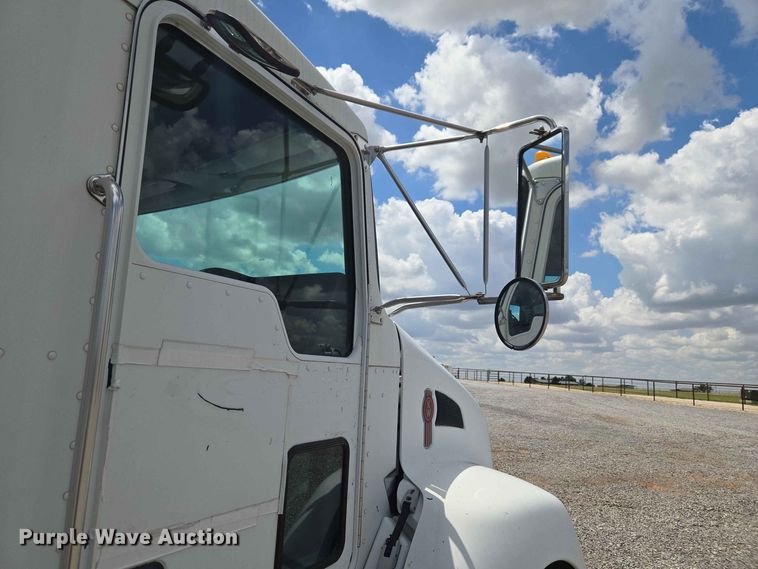 image for item EW0466 2009 Kenworth T370 box truck