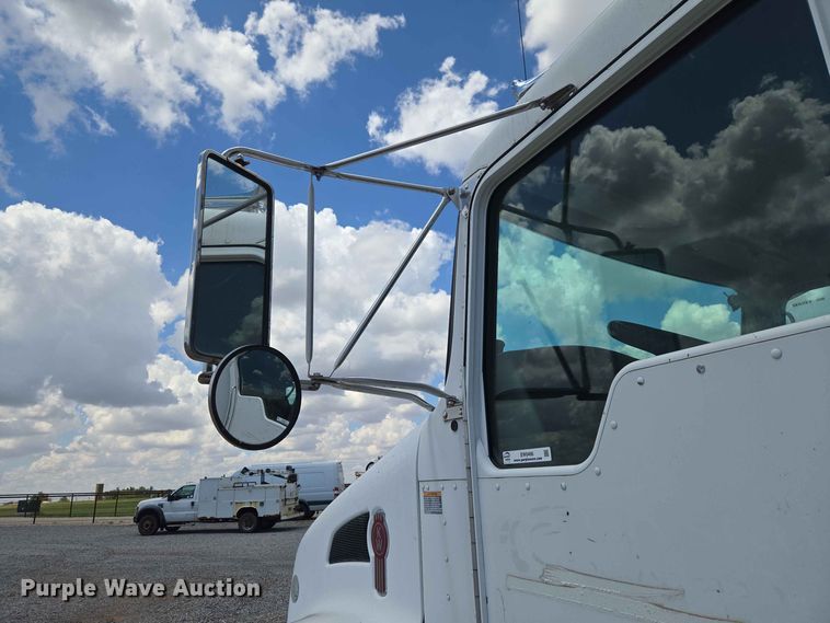 image for item EW0466 2009 Kenworth T370 box truck