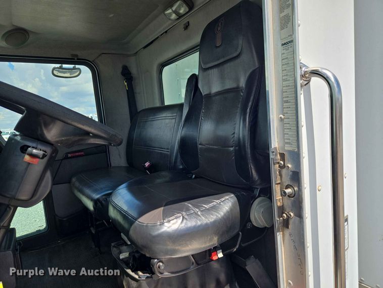 image for item EW0466 2009 Kenworth T370 box truck