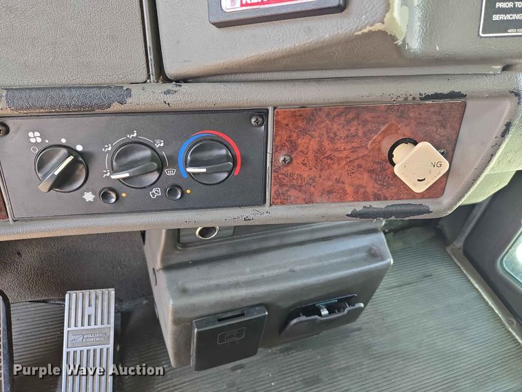 image for item EW0466 2009 Kenworth T370 box truck