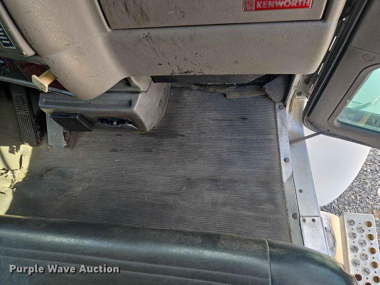 image for item EW0466 2009 Kenworth T370 box truck