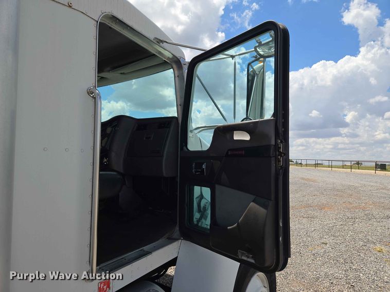 image for item EW0466 2009 Kenworth T370 box truck