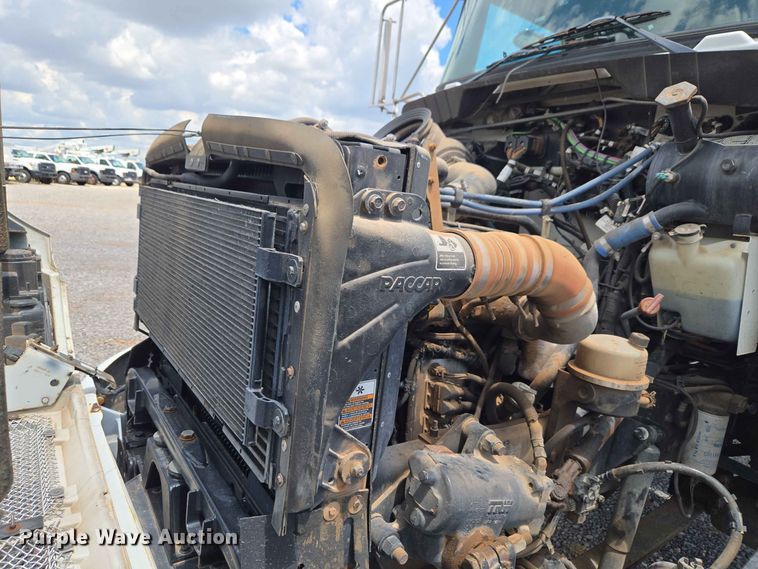 image for item EW0466 2009 Kenworth T370 box truck