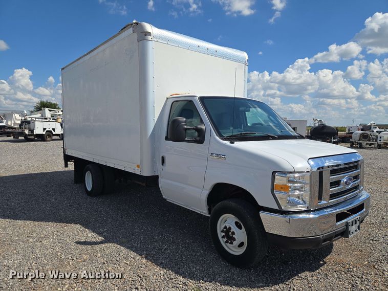 image for item EW0468 2017 Ford E-350 box truck