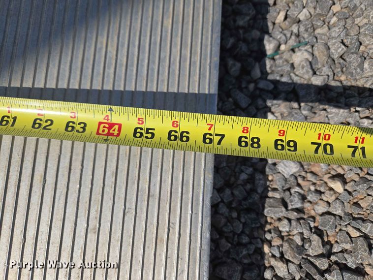 image for item EW0468 2017 Ford E-350 box truck