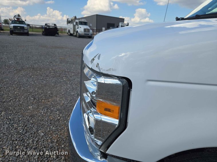image for item EW0468 2017 Ford E-350 box truck