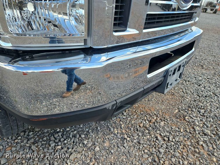 image for item EW0468 2017 Ford E-350 box truck