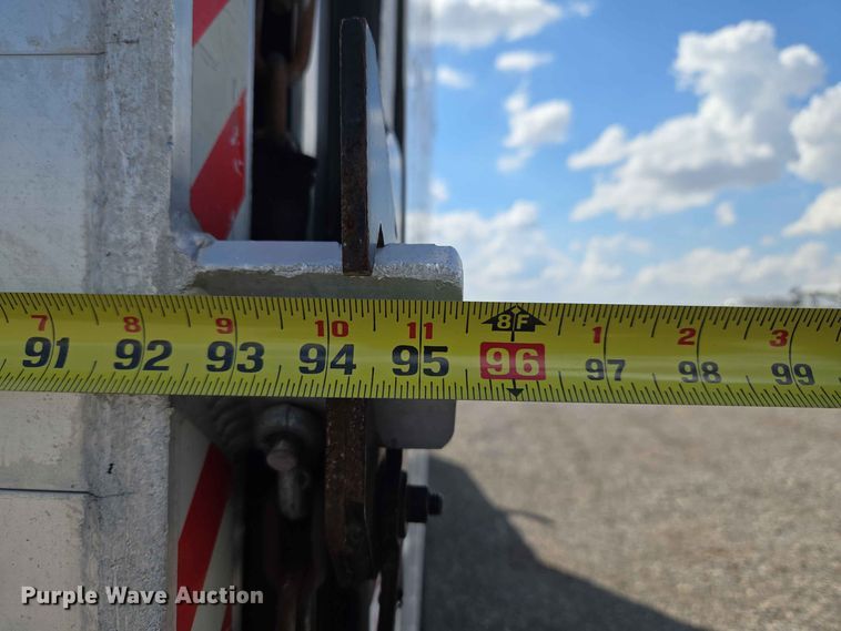 image for item EW0468 2017 Ford E-350 box truck