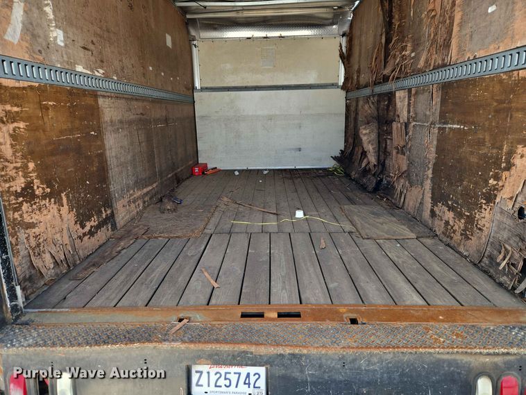 image for item EW0468 2017 Ford E-350 box truck