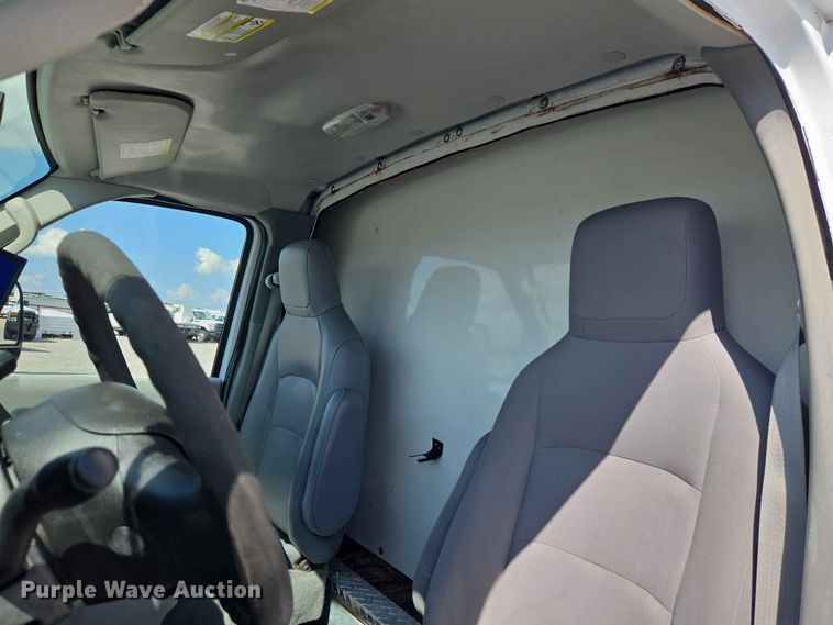image for item EW0468 2017 Ford E-350 box truck