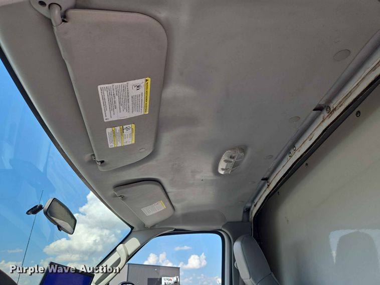 image for item EW0468 2017 Ford E-350 box truck