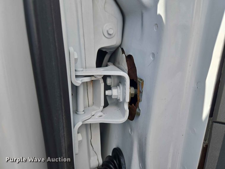 image for item EW0468 2017 Ford E-350 box truck