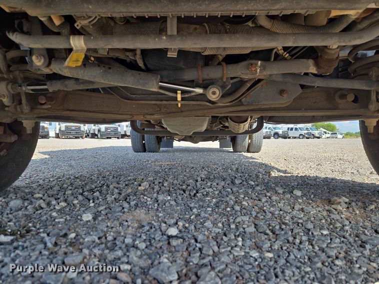 image for item EW0468 2017 Ford E-350 box truck