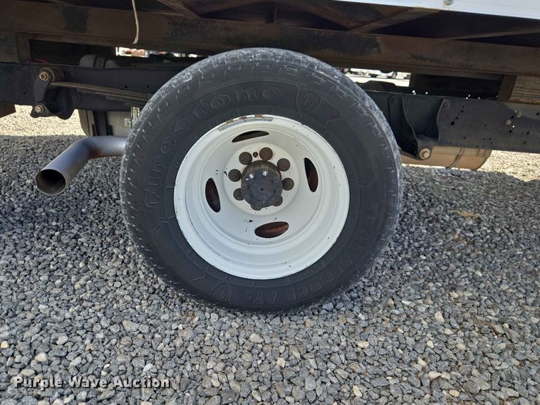 image for item EW0468 2017 Ford E-350 box truck