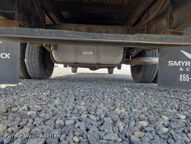 image for item EW0468 2017 Ford E-350 box truck