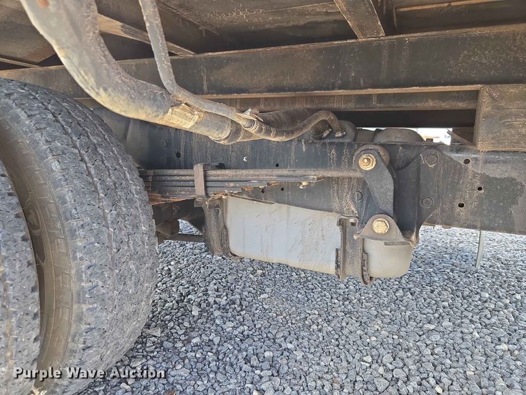 image for item EW0468 2017 Ford E-350 box truck