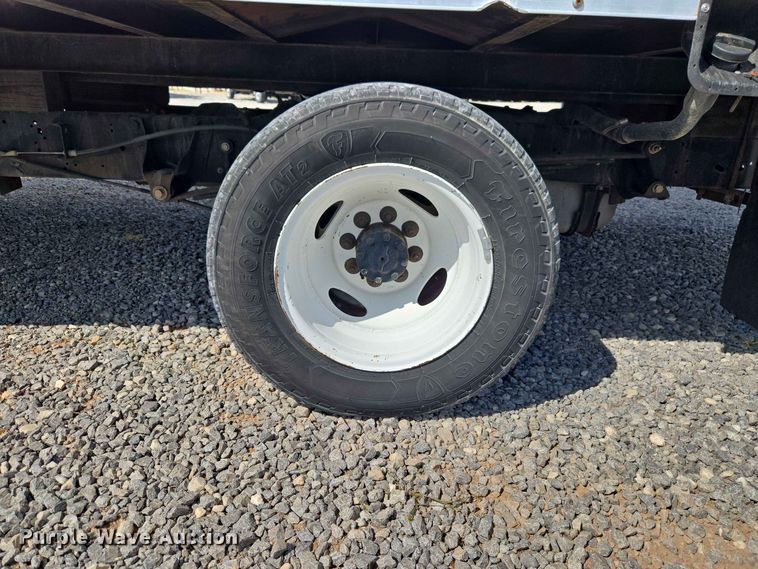 image for item EW0468 2017 Ford E-350 box truck